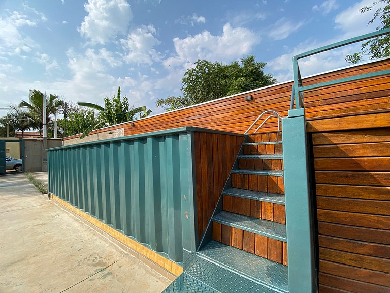 ZF02H Casa com 5 dormitórios, Piscina em Container Diferenci