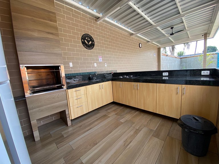 ZF02H Casa com 5 dormitórios, Piscina em Container Diferenci