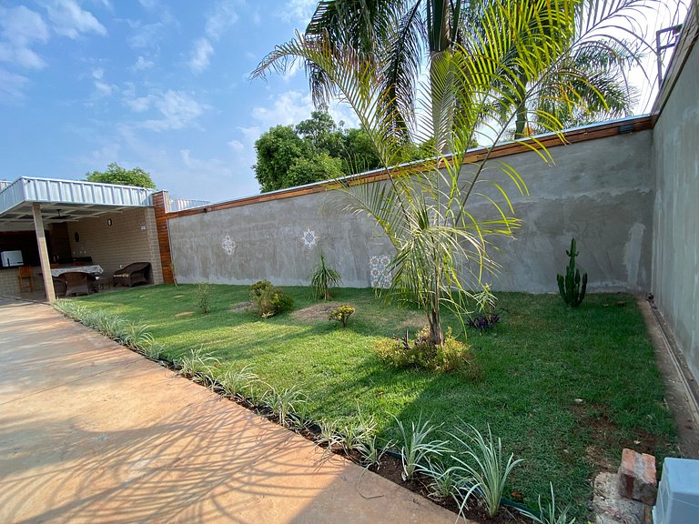 ZF02H Casa com 5 dormitórios, Piscina em Container Diferenci