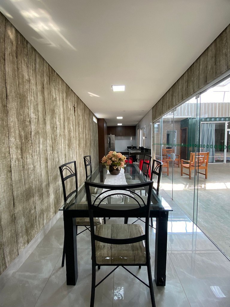 ZF02H Casa com 5 dormitórios, Piscina em Container Diferenci