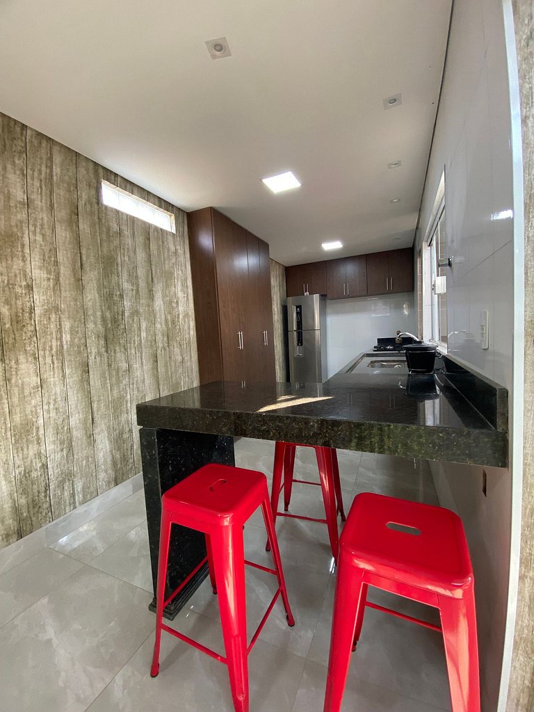 ZF02H Casa com 5 dormitórios, Piscina em Container Diferenci