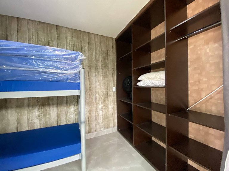 ZF02H Casa com 5 dormitórios, Piscina em Container Diferenci