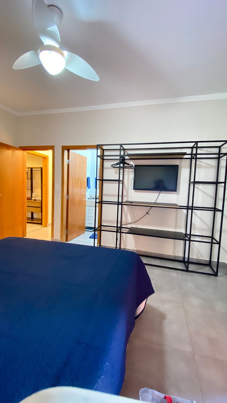 Chácara em condomínio fechado novíssima