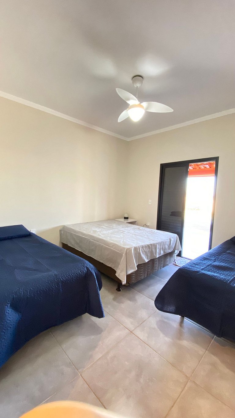 Chácara em condomínio fechado novíssima