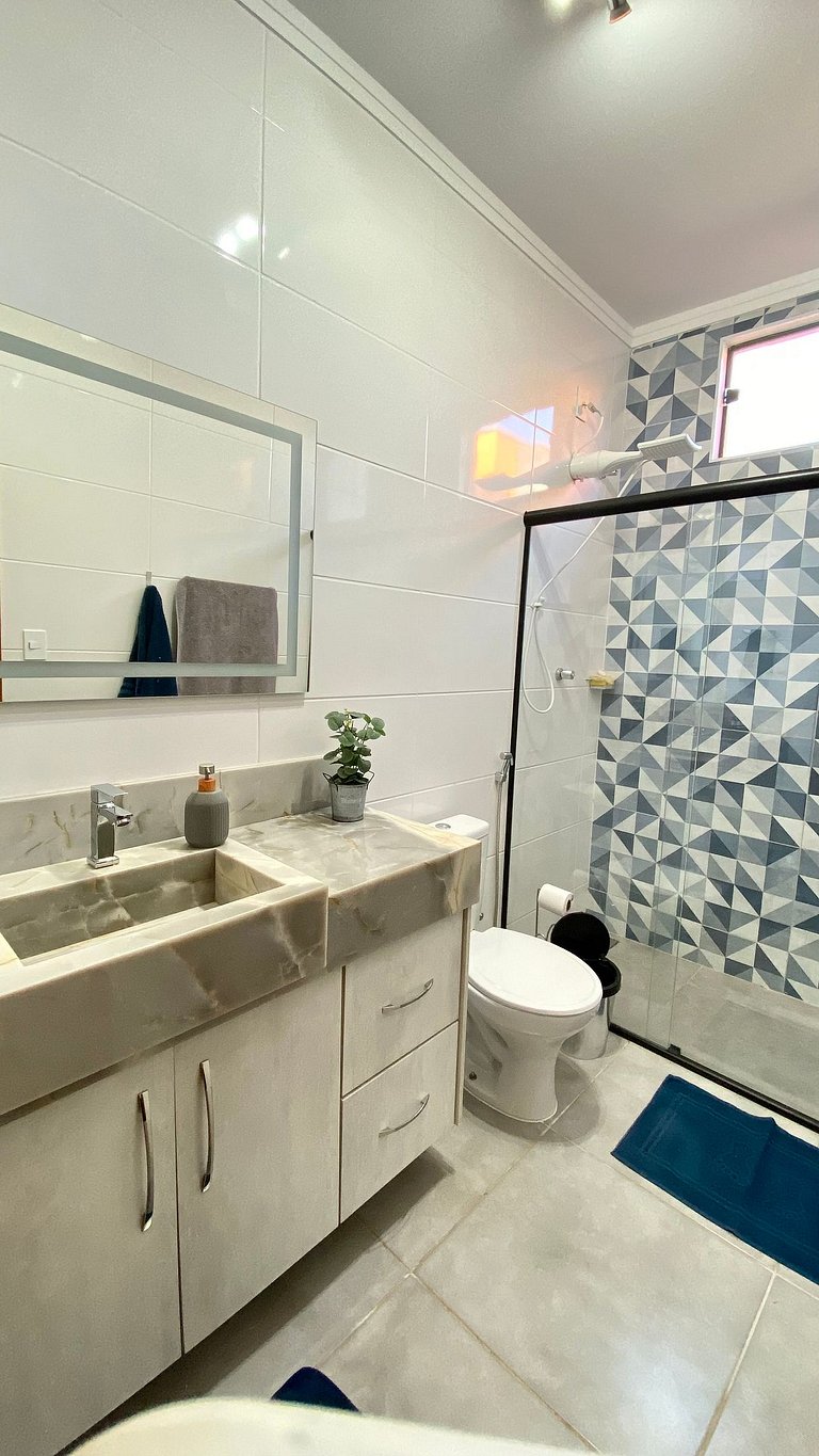 Chácara em condomínio fechado novíssima