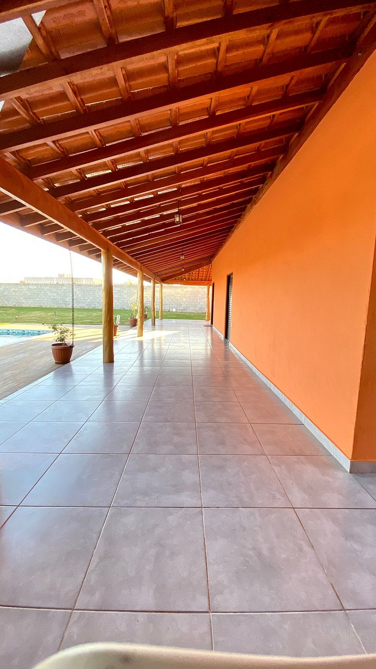 Chácara em condomínio fechado novíssima