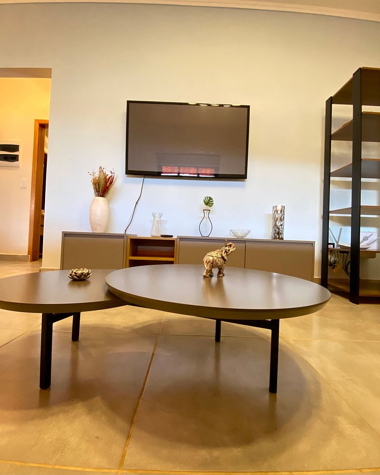 Chácara em condomínio fechado novíssima