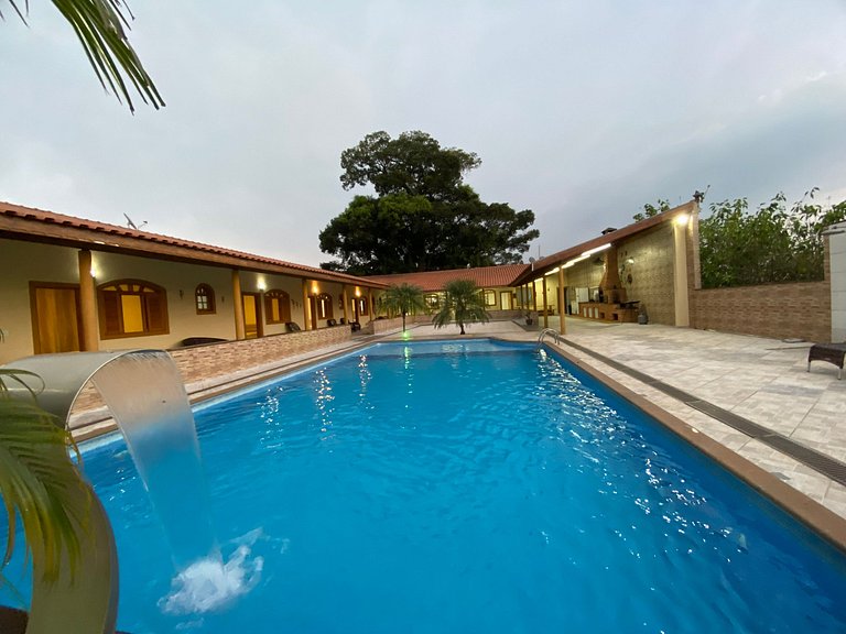 WO04H Chácara Luxuosa e Relaxante na Rodovia Limeira/Cosmópo